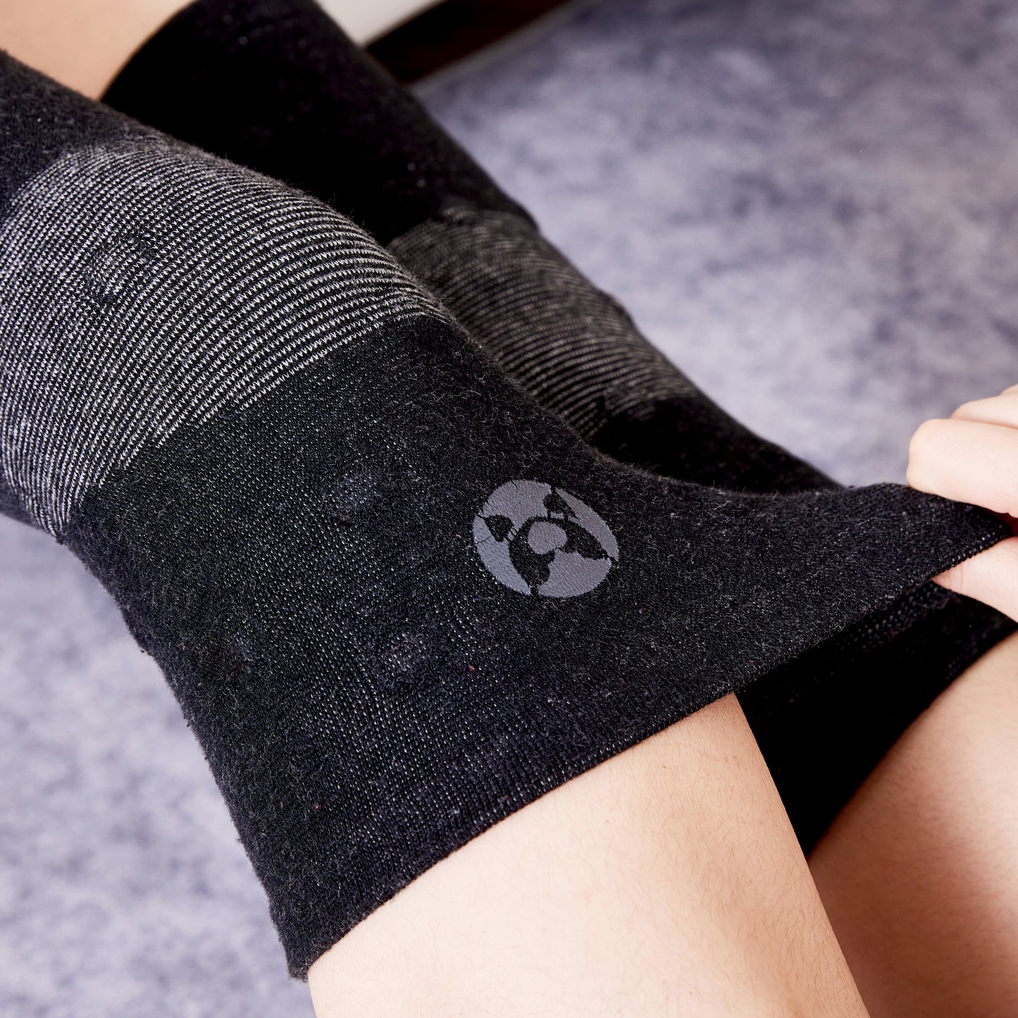 HeyeHealth Bamboo Charcoal Magnetic Knee Pad II